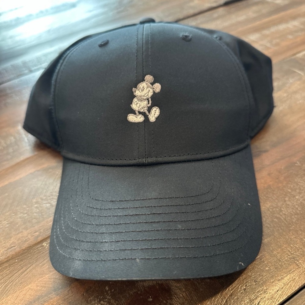 Mickey Mouse Disneyland Nike hat